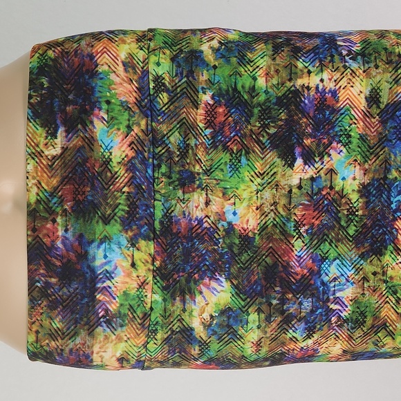 NWT LuLaRoe Cassie Midi skirt, Size 3XL - Picture 3 of 16